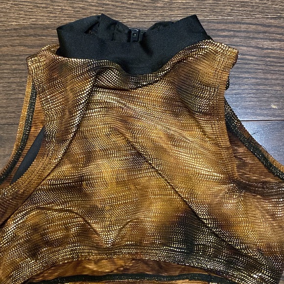 Dance costume or dress up. Sized child small and xs. Excellent quality/condition - Picture 13 of 15